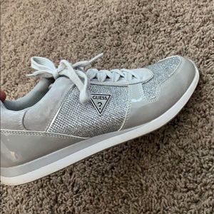 3/15 Guess shoes size 9 silver only worn 2x